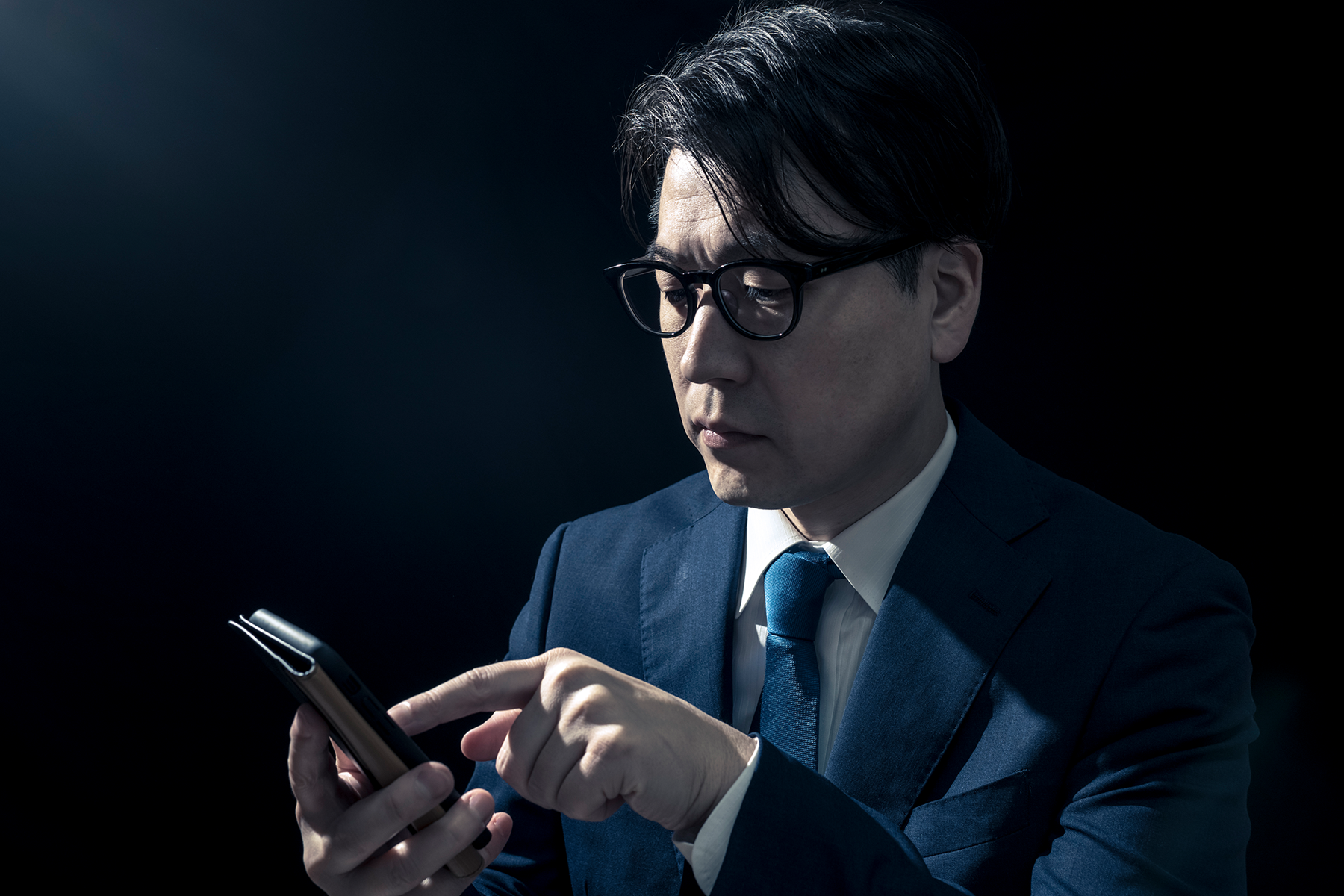 なぜ、あの人は「陰謀論」にハマったのか？ 〜 社会学が解き明かす「共鳴的目覚め」の3ステップ 〜